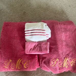 Monogrammed DMC towel set